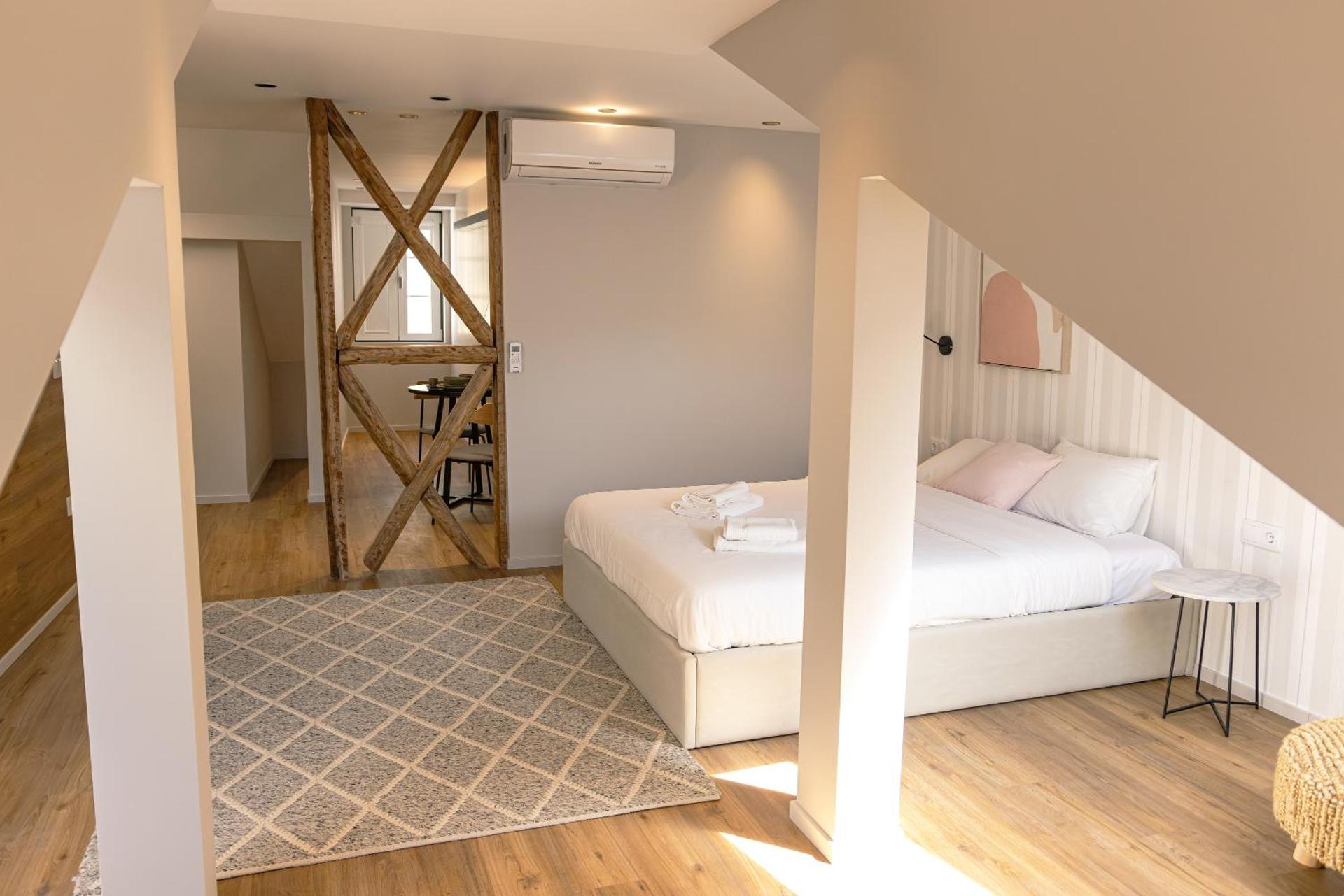 Lisbon Center History Apartment 106 Letters