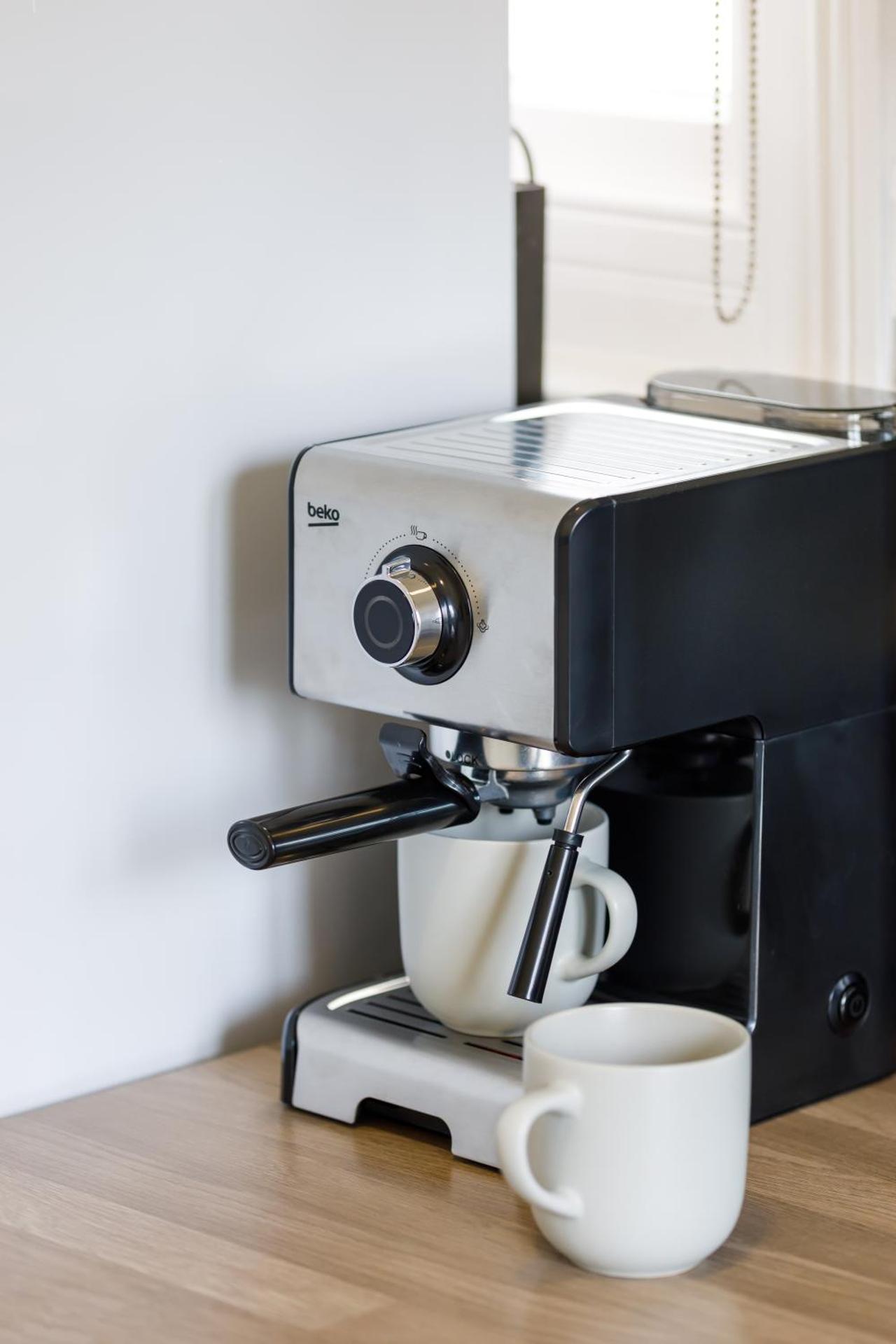 Lovely, modern & spacious 1-bed flat central Hove