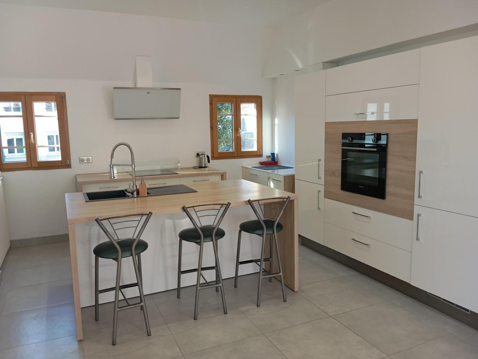 Kitchen or kitchenette