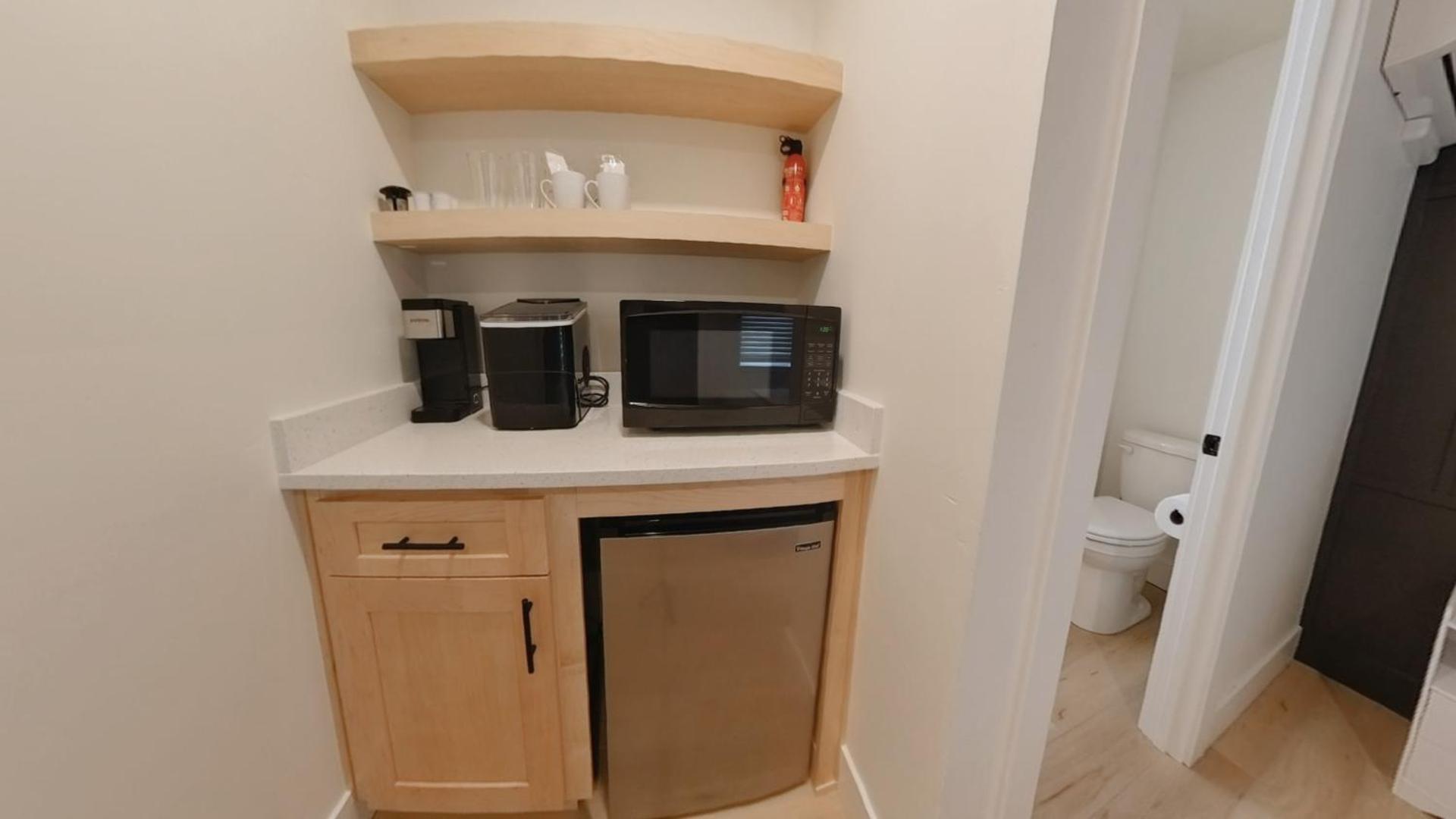 Coffee/tea facilities