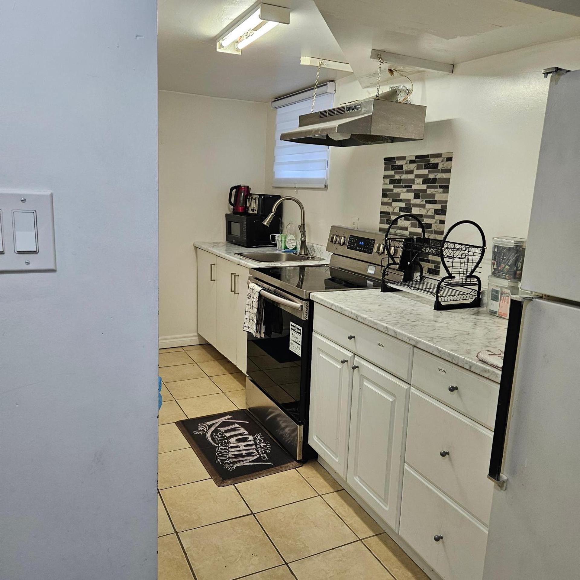 Kitchen or kitchenette