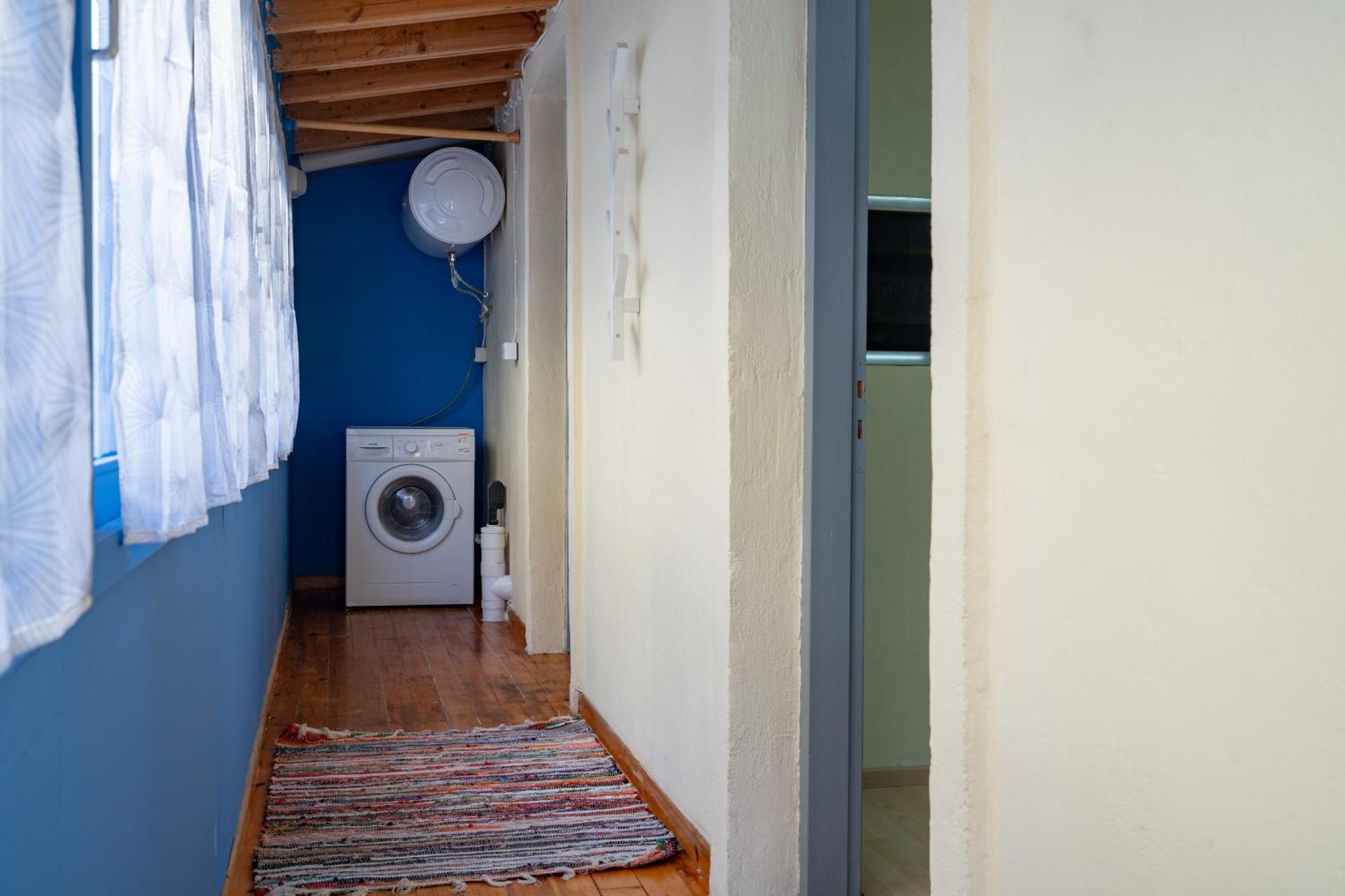 Monastiraki metro st 1 bedroom apt for 2 by MPS