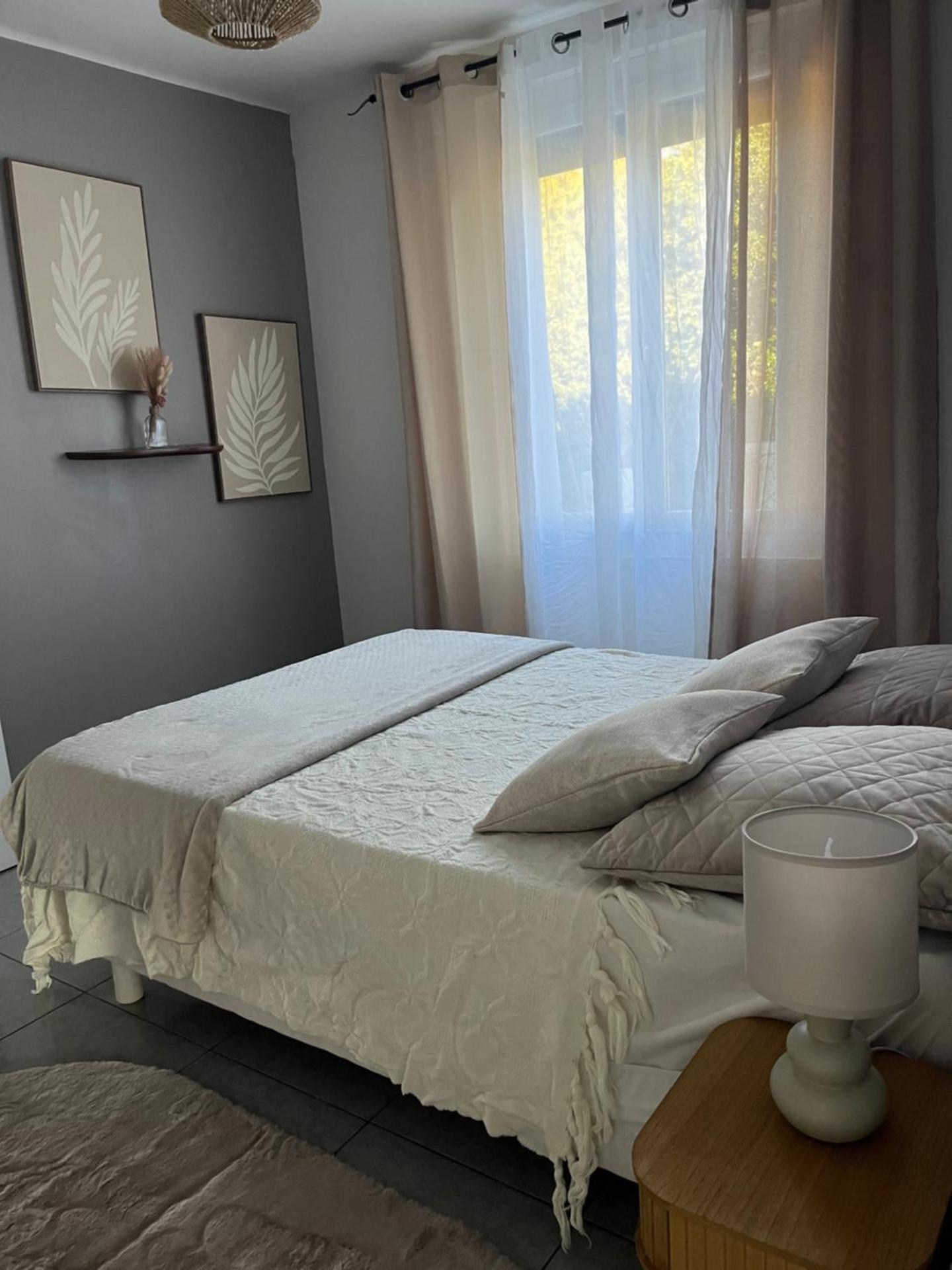 Villa climatisé avec piscine et jacuzzi