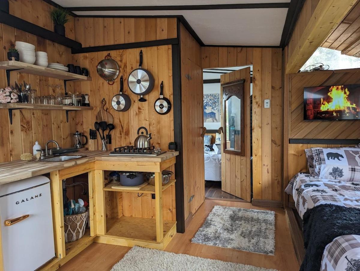 Cozy Beachfront Cabin at Woodside Farm