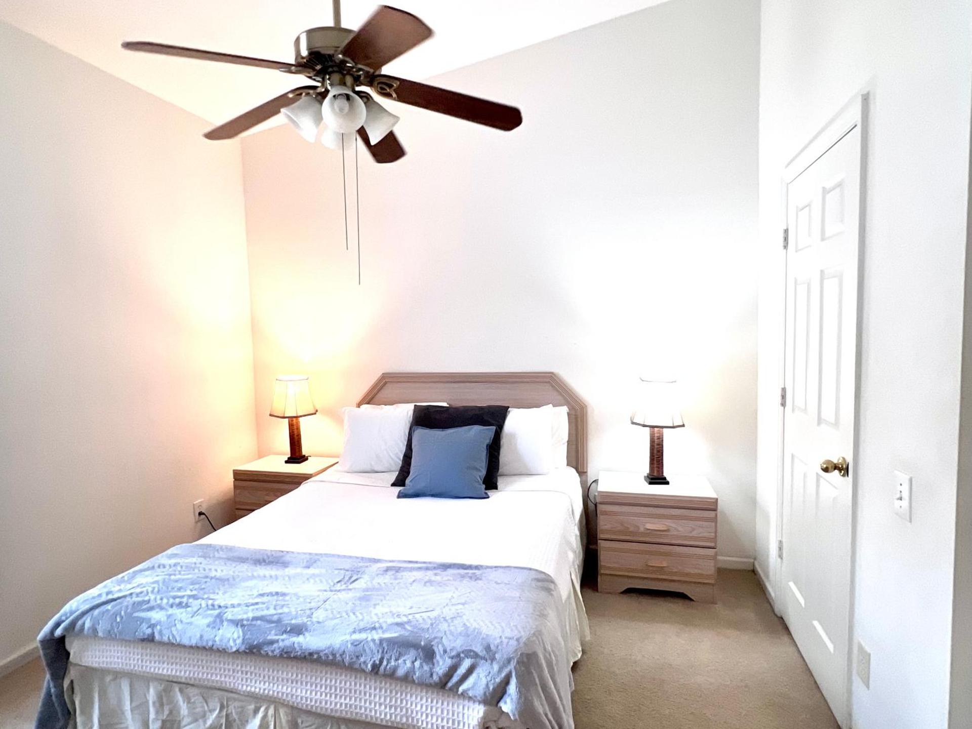 Windsor Palm Resort 3 miles to Disney 4 Bedrooms