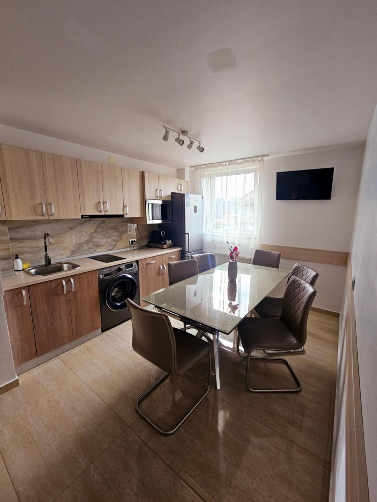 Cazare Apartamente IRIS