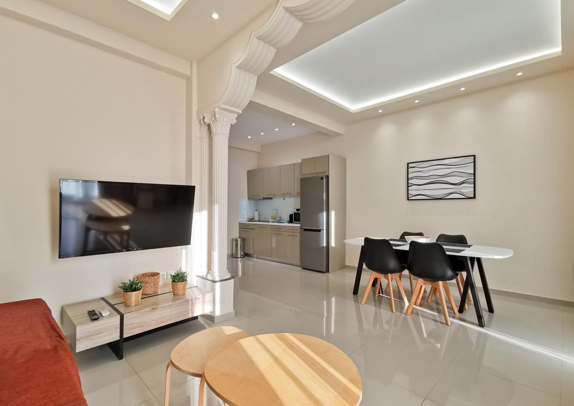 Contemporary 2BD apt with terrace Historic center