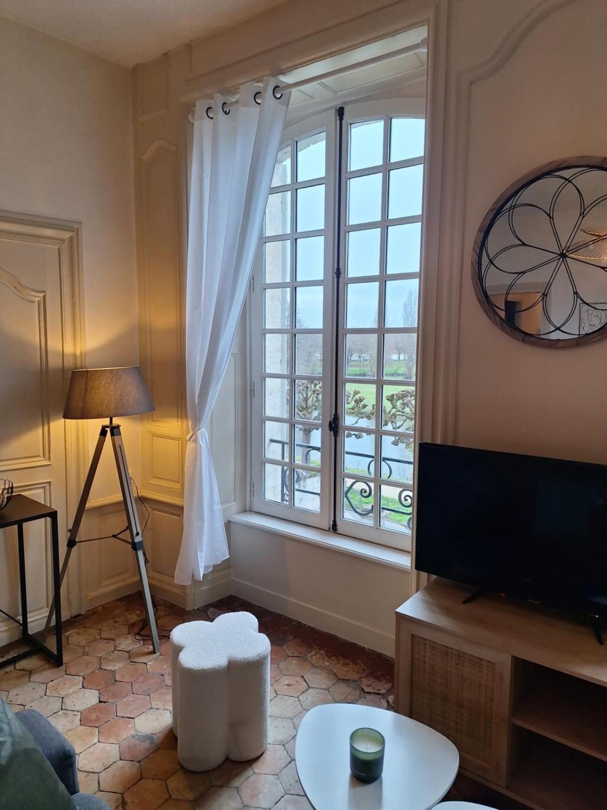 Le Clémenceau face à la Charente 2 chambres