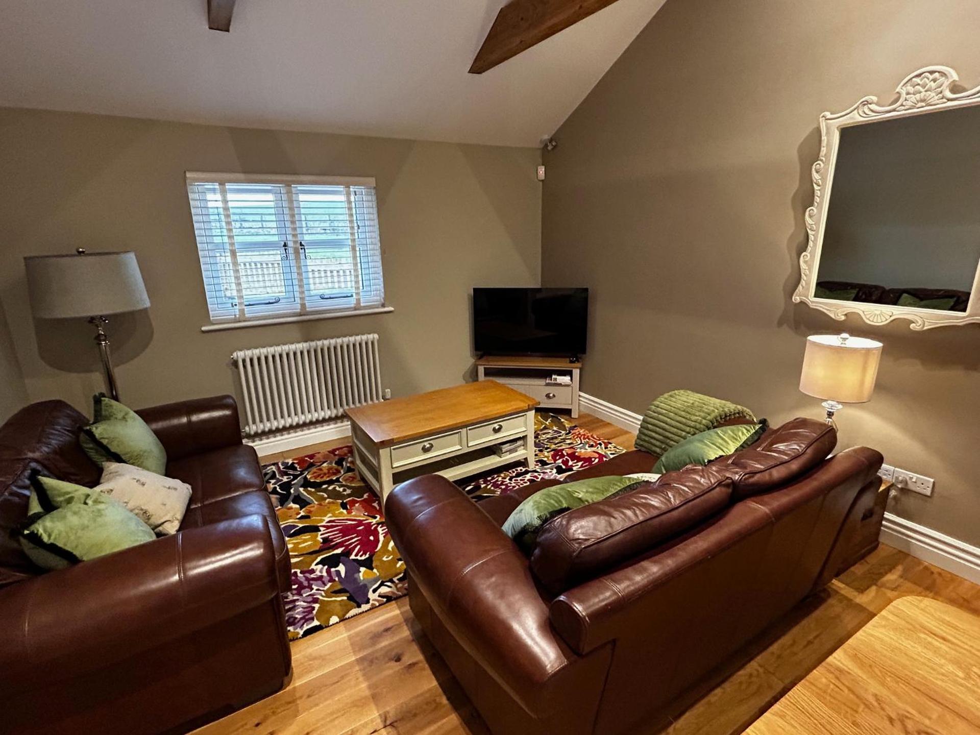 Communal lounge/ TV room