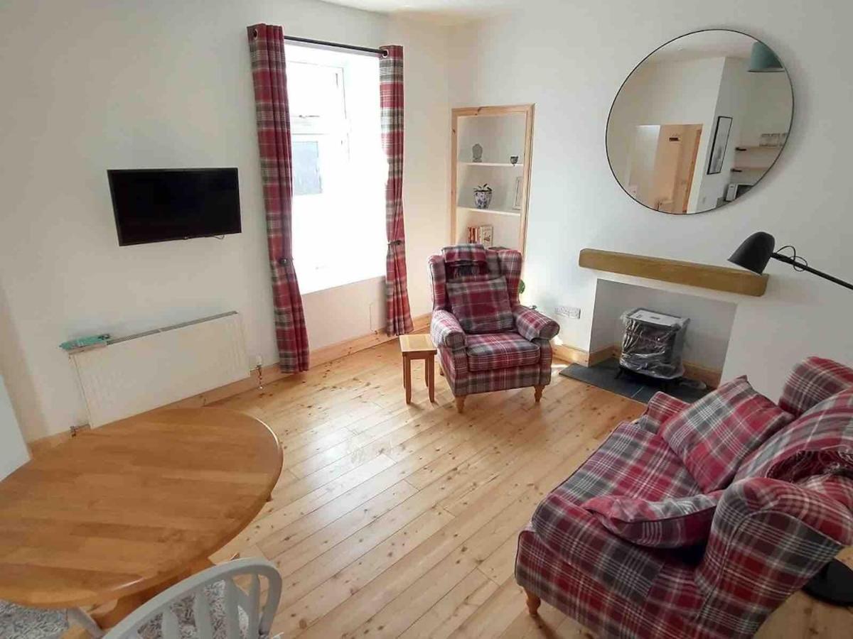 River Retreat - Riverside Apartment in Inverness City Centre