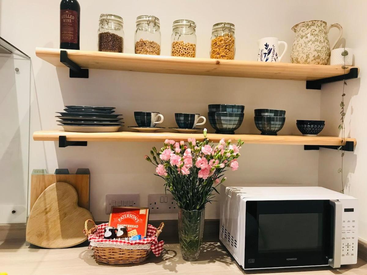 River Retreat - Riverside Apartment in Inverness City Centre