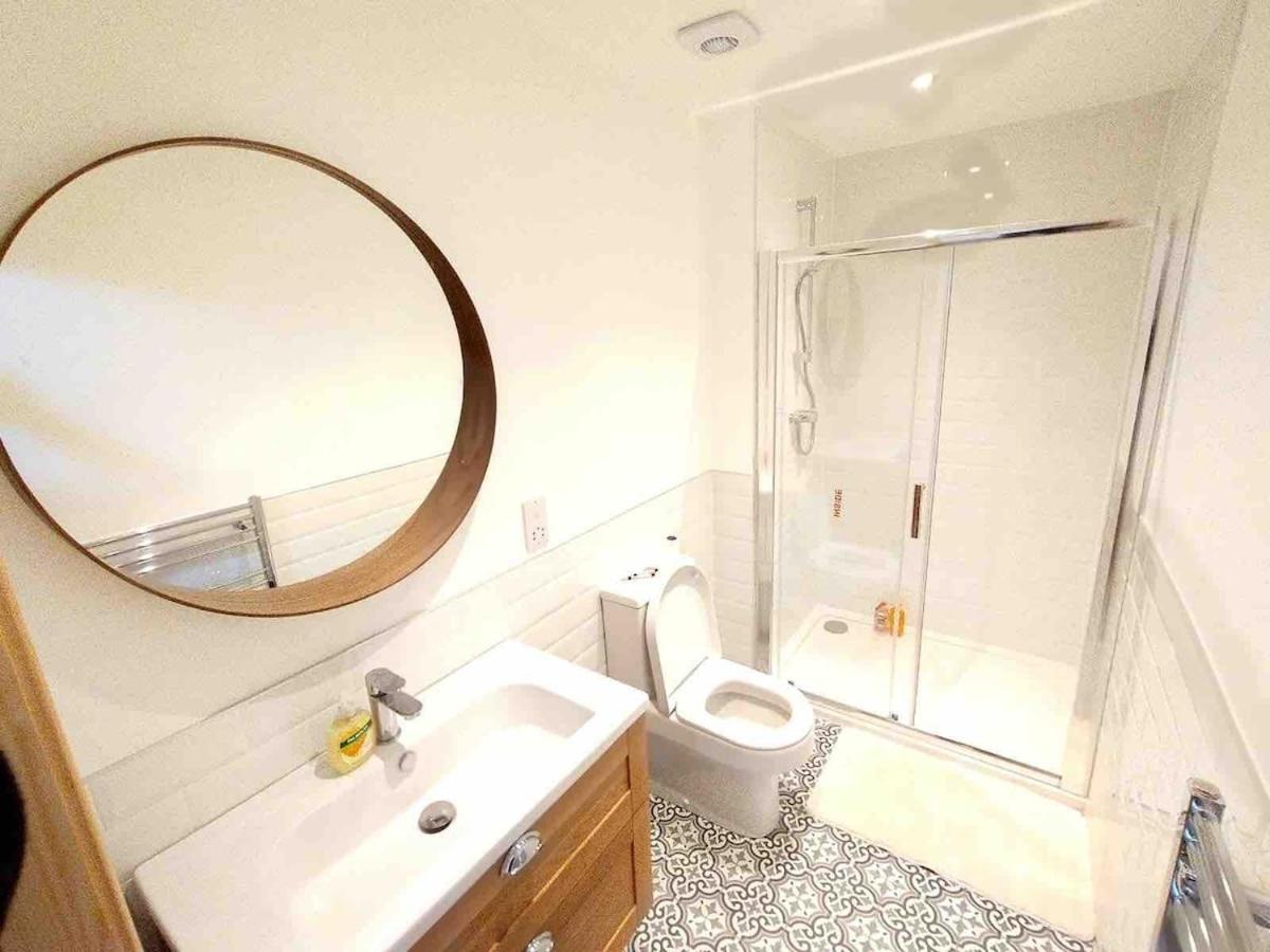 River Retreat - Riverside Apartment in Inverness City Centre