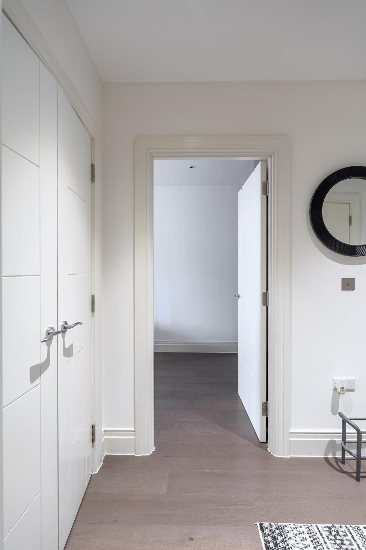 Modern & Cosy Flat in Kingston