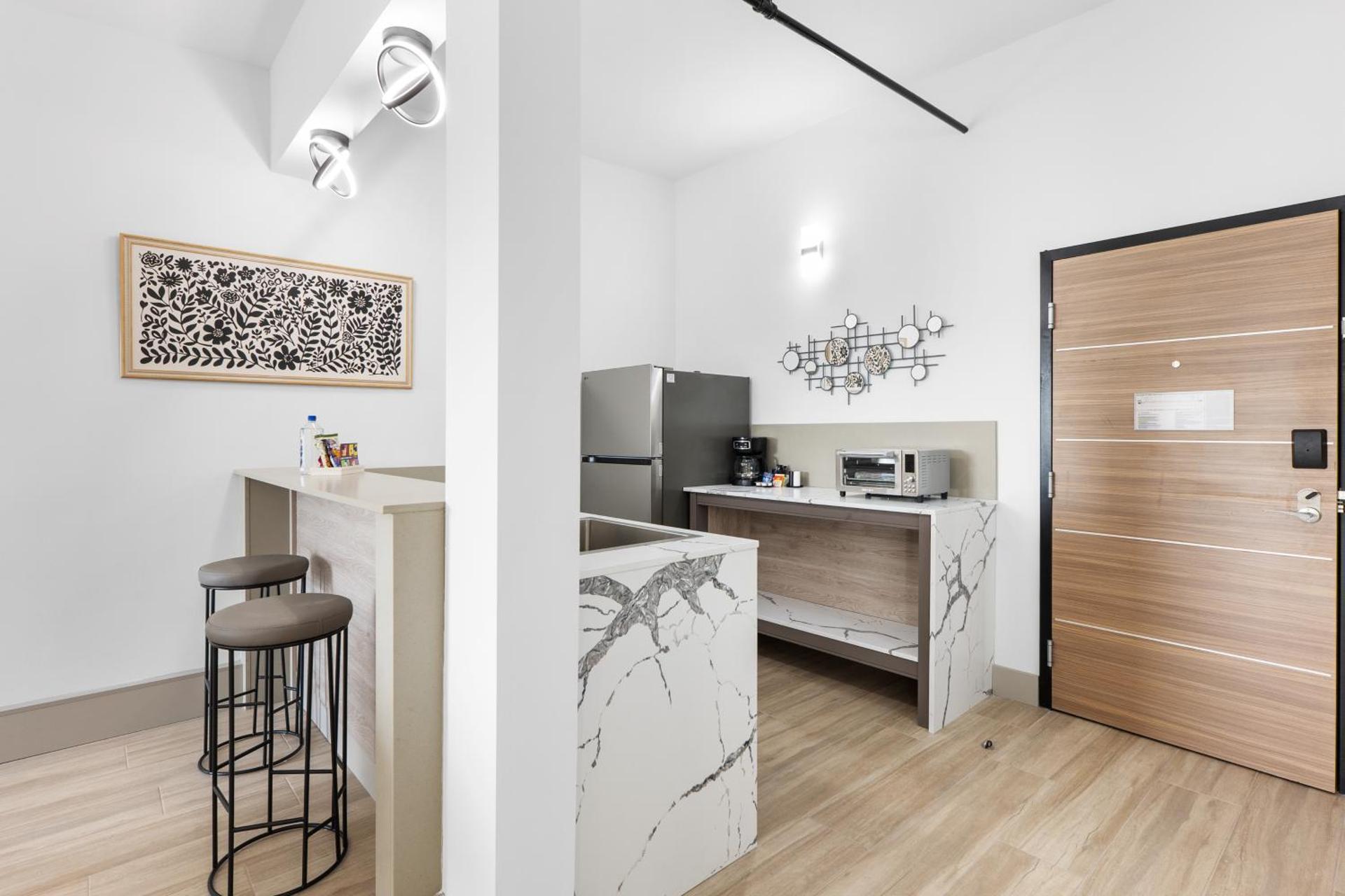 Kitchen or kitchenette