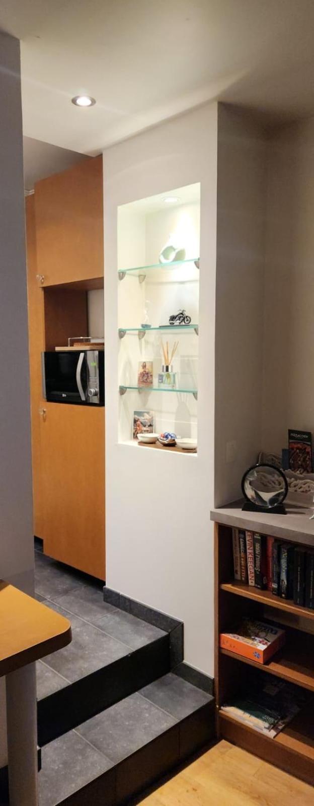 Highly recommended apartment steps from the lake