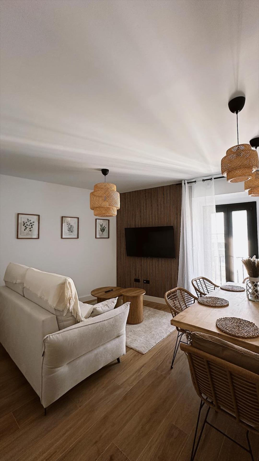 Communal lounge/ TV room