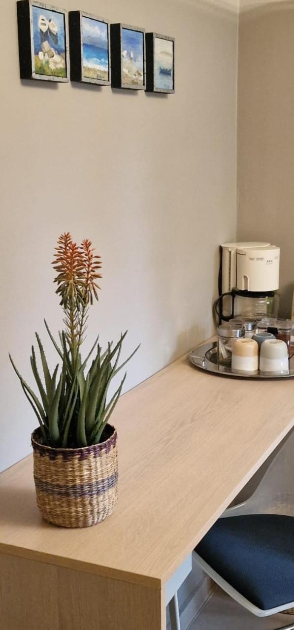 A Cozy Affordable Place at Voula