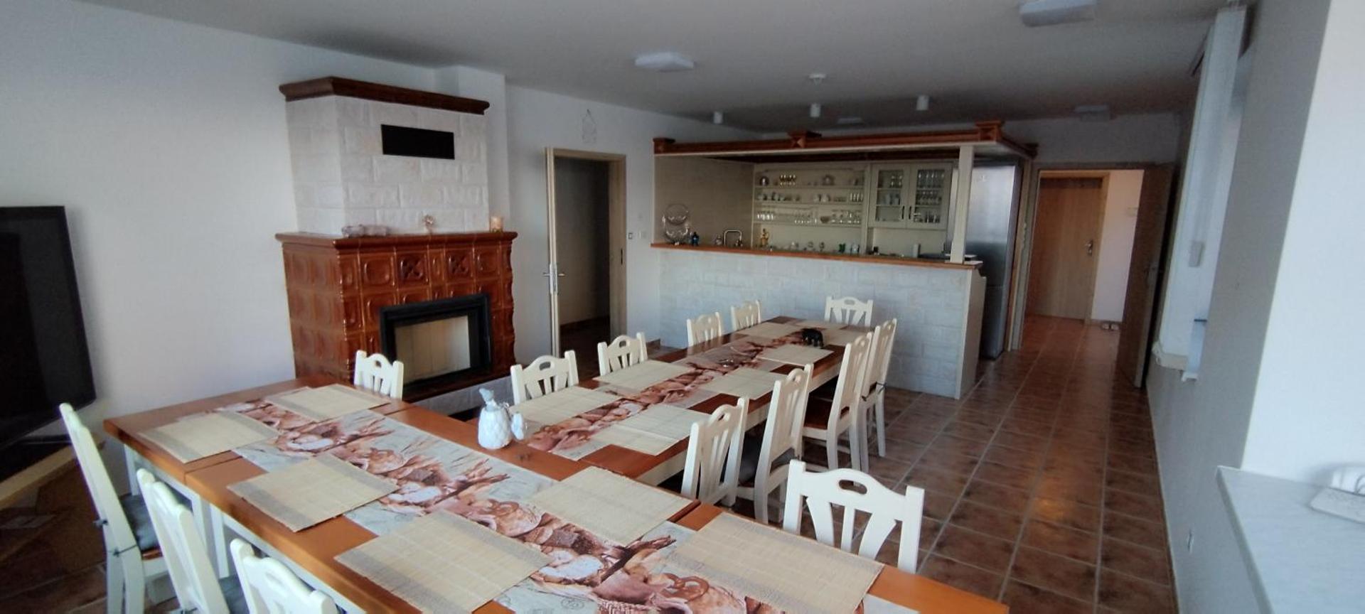 Communal lounge/ TV room