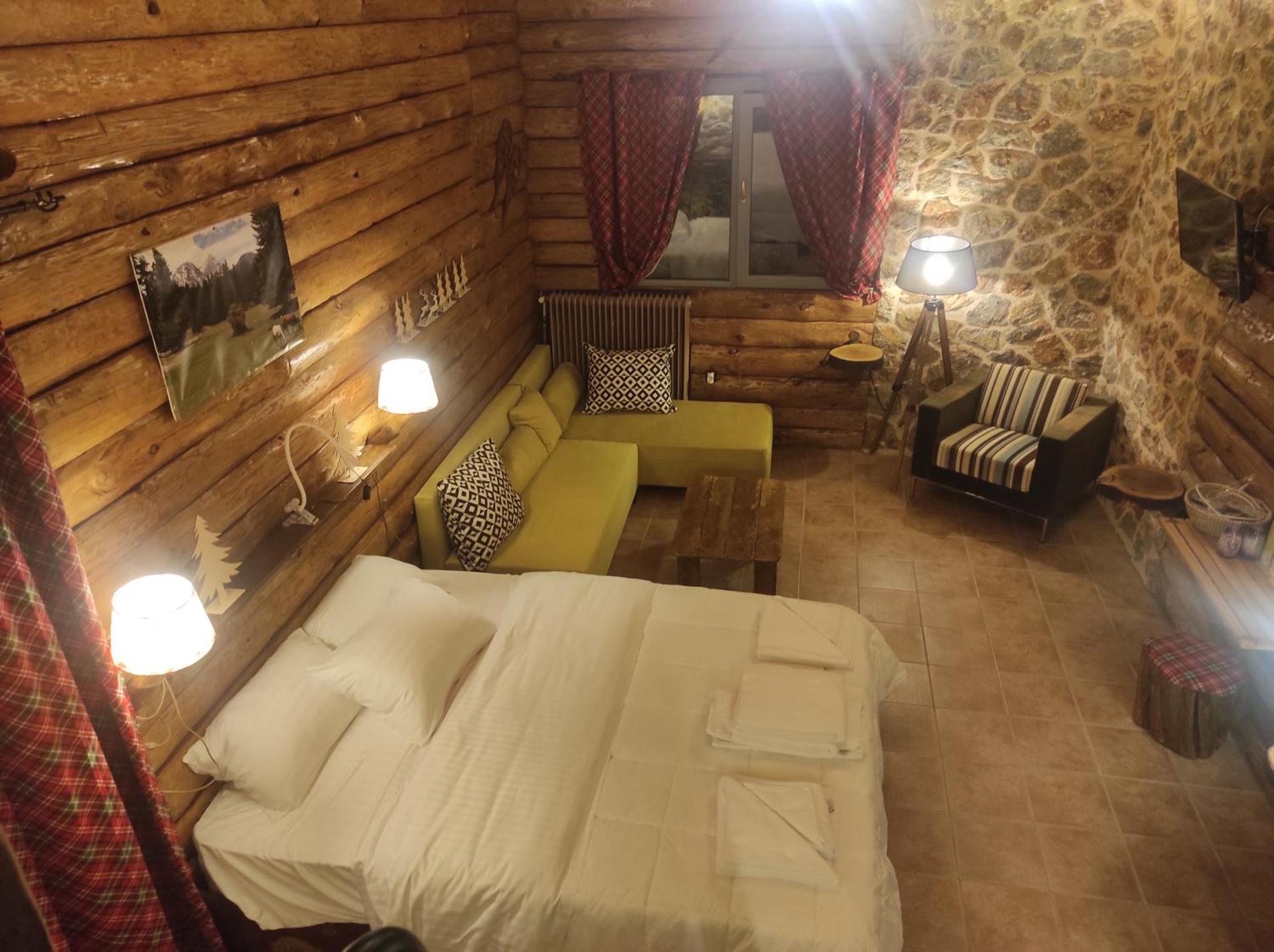 Ο Σκίουρος Παραδοσιακοί Ξενώνες