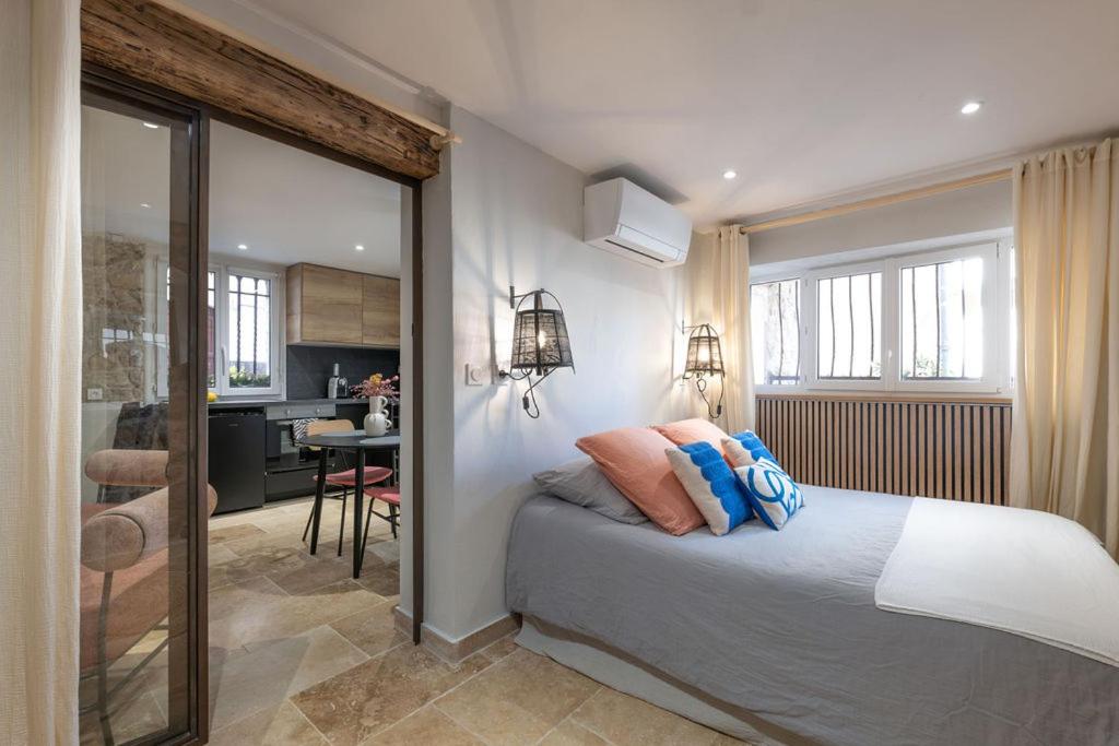 La Pablita by Evasion Riviera, Vieil Antibes, Remparts