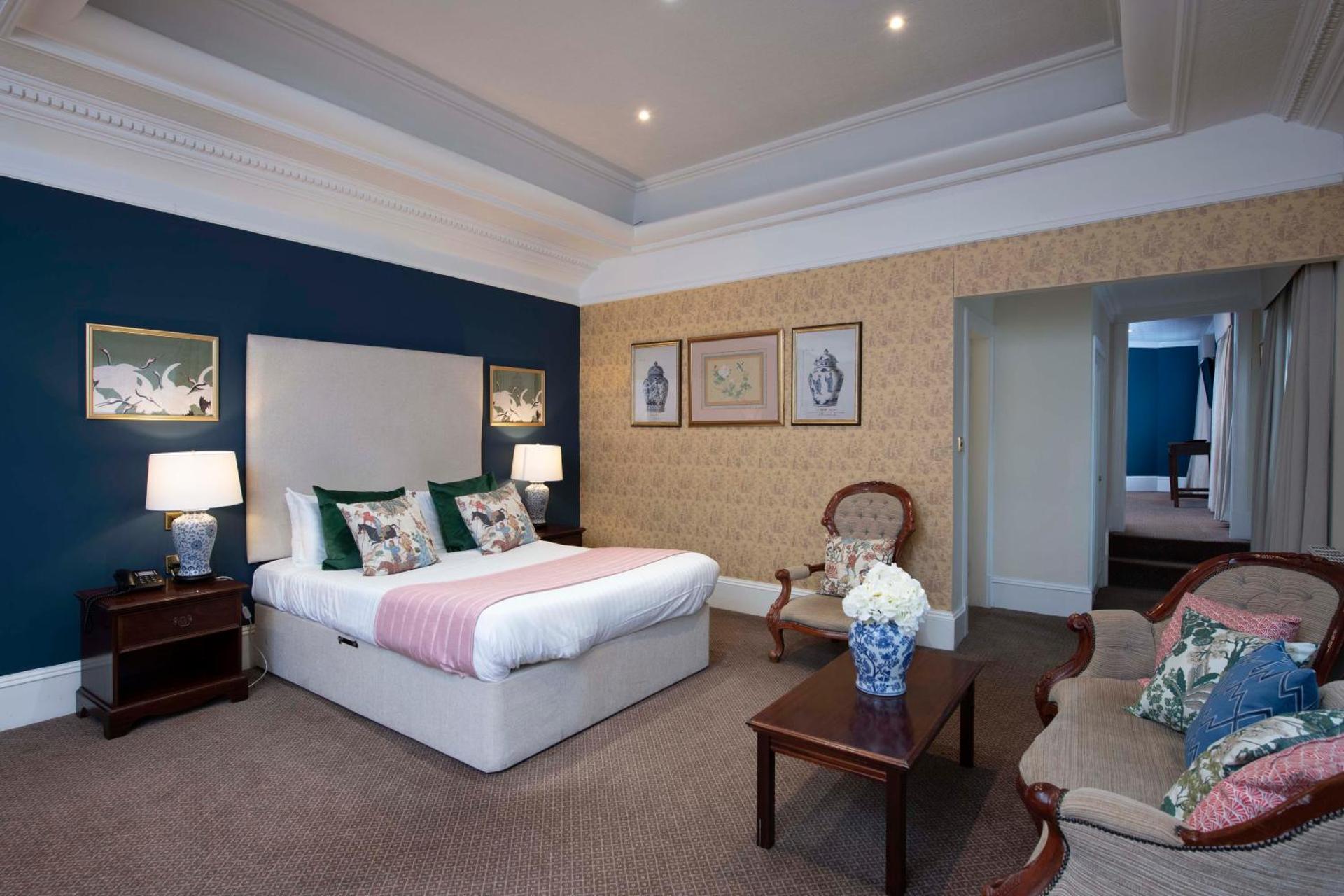 The Royal George Hotel