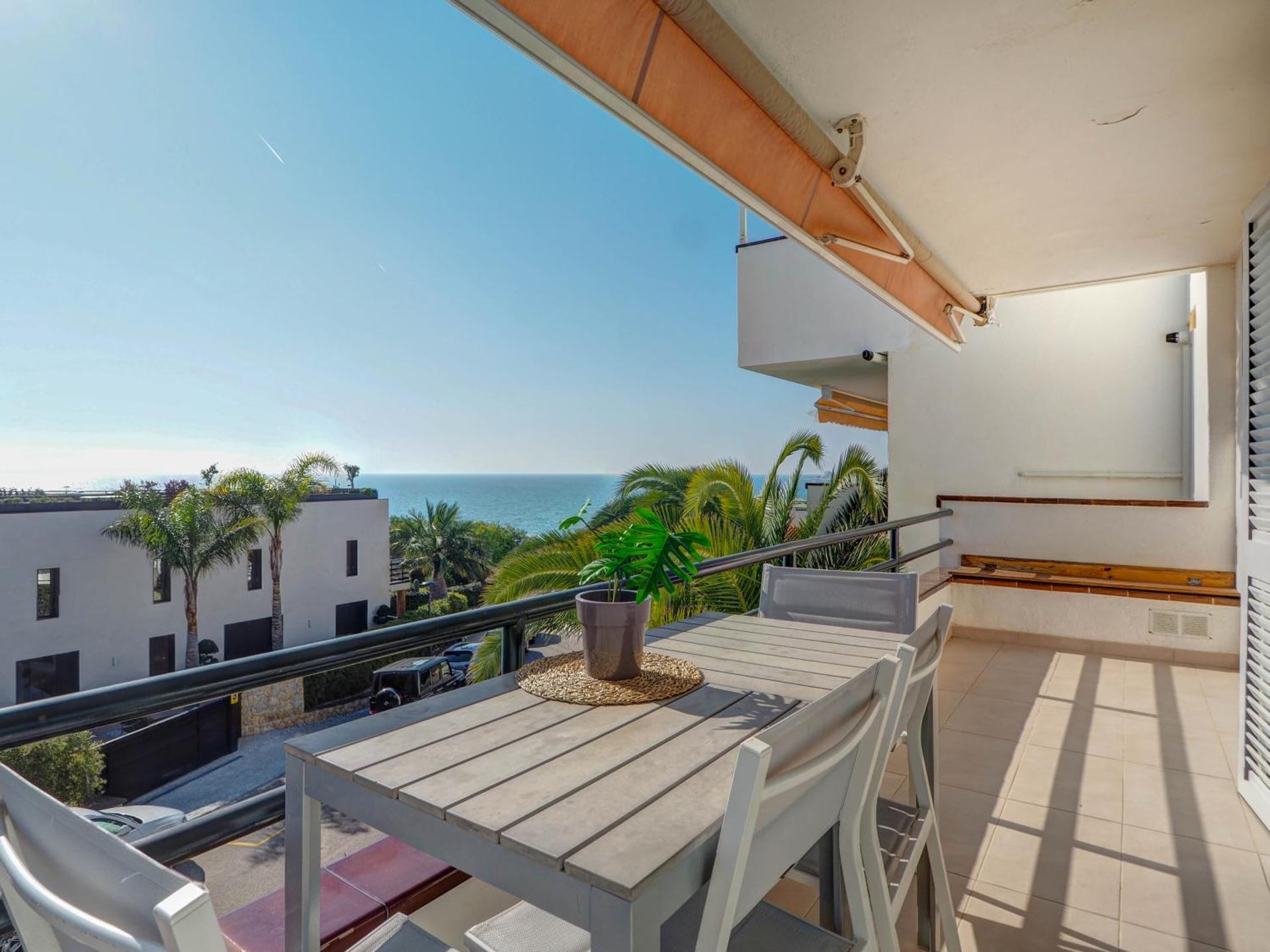 Balmins White by Hello Homes Sitges