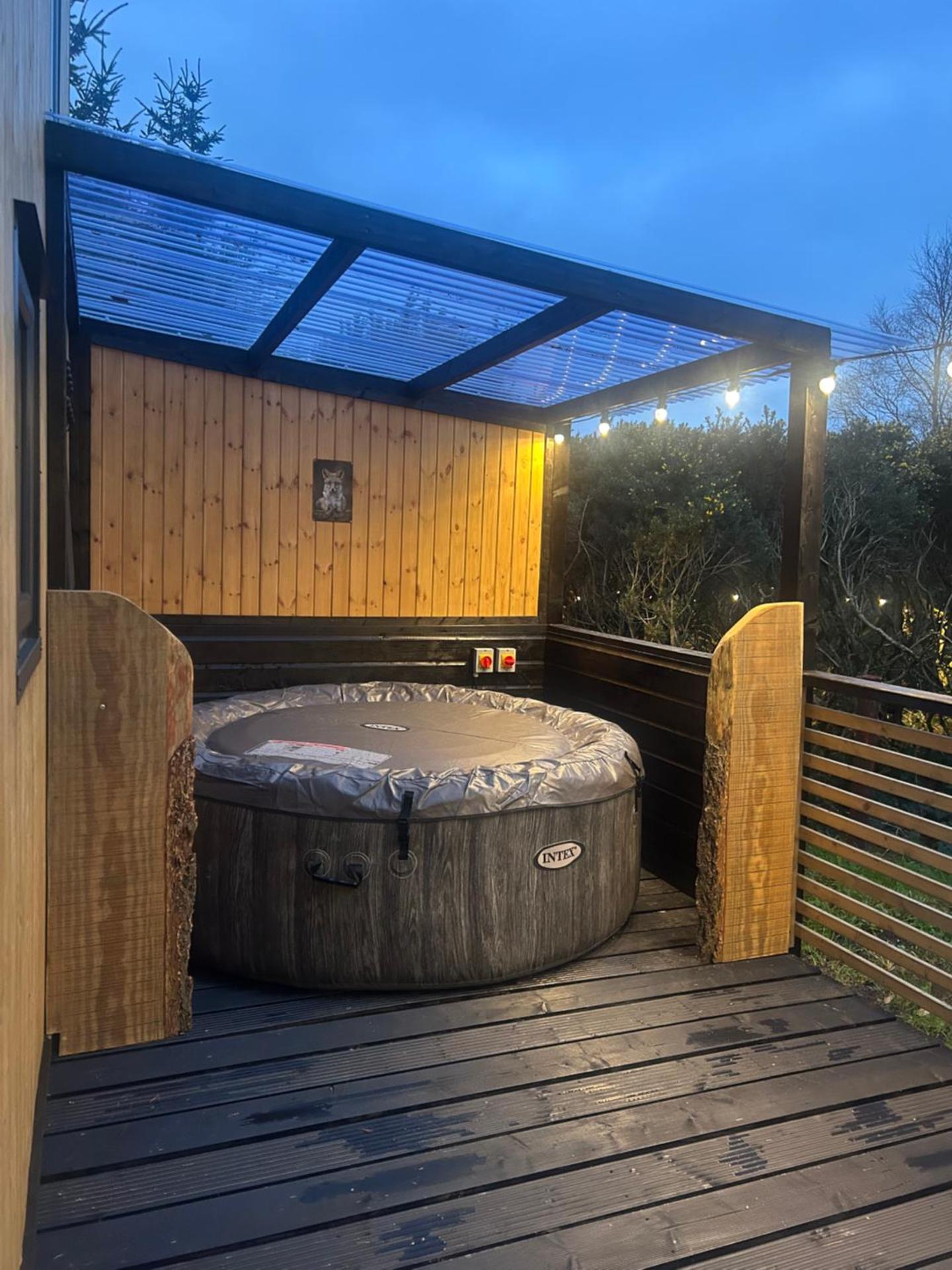 Sionnach Cabin - Private outdoor hot tub - Pet friendly