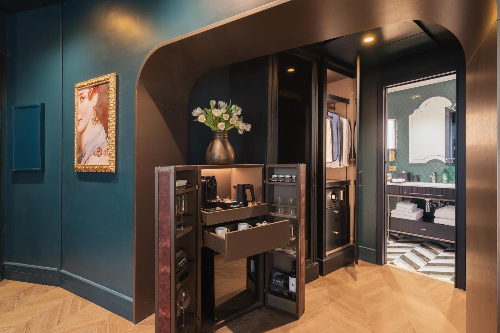 Coffee/tea facilities