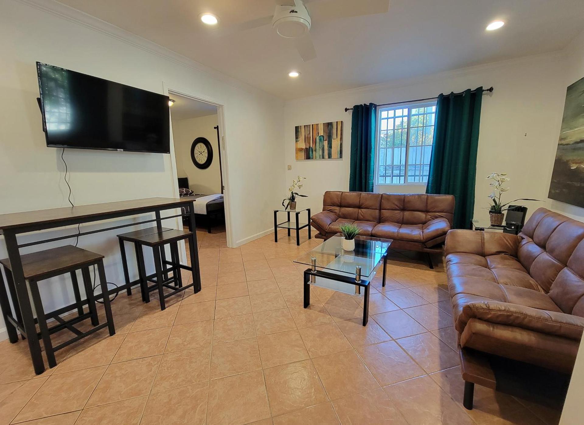 Communal lounge/ TV room