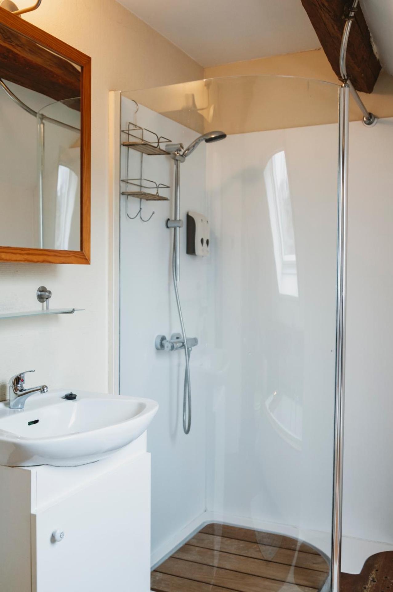 "Sans-soucis" ancienne ferme pleine de vie