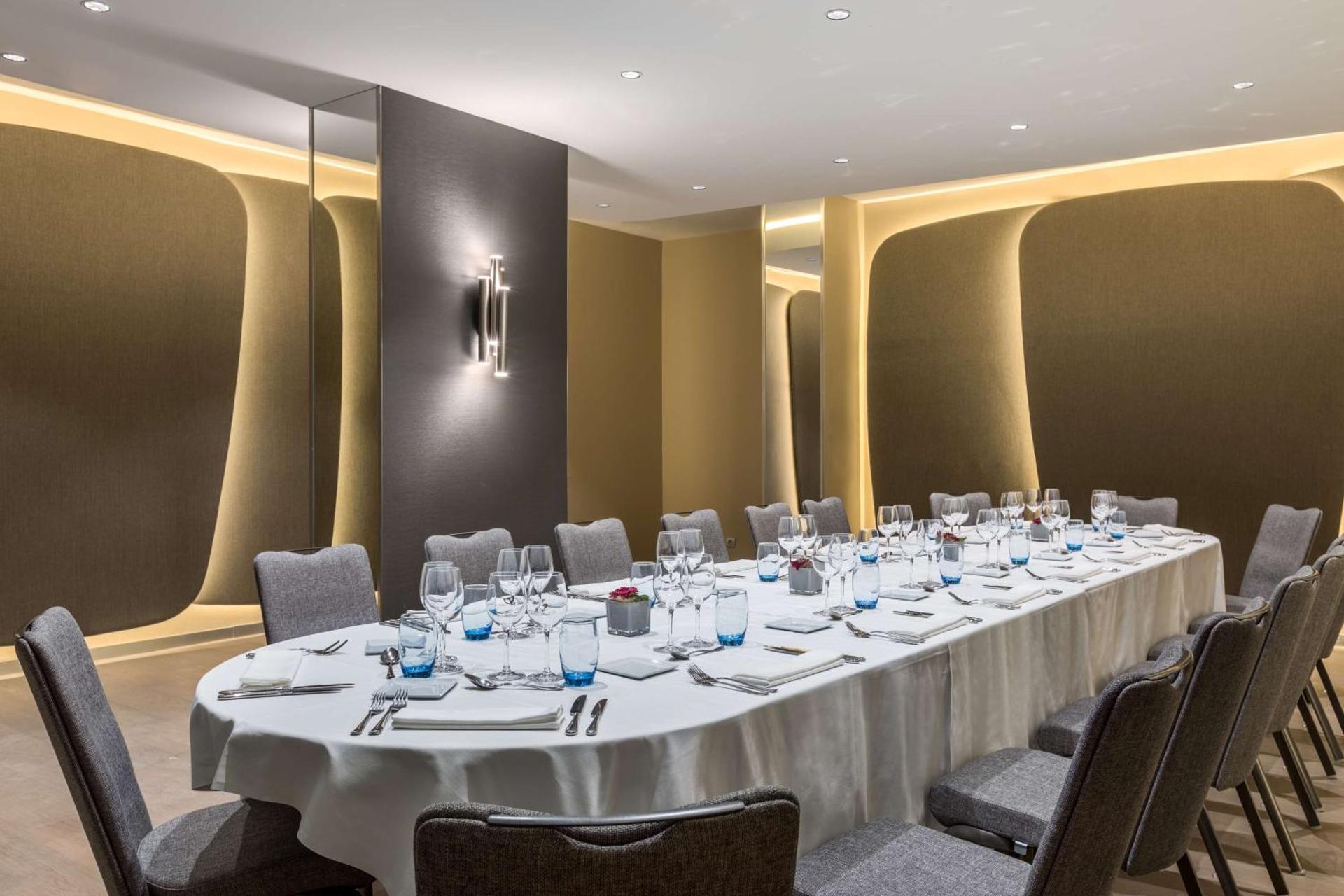 Meeting/conference room