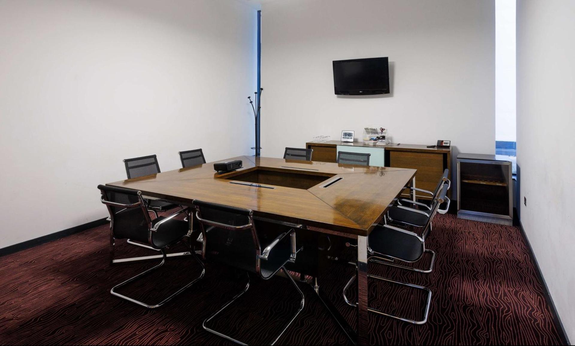 Meeting/conference room