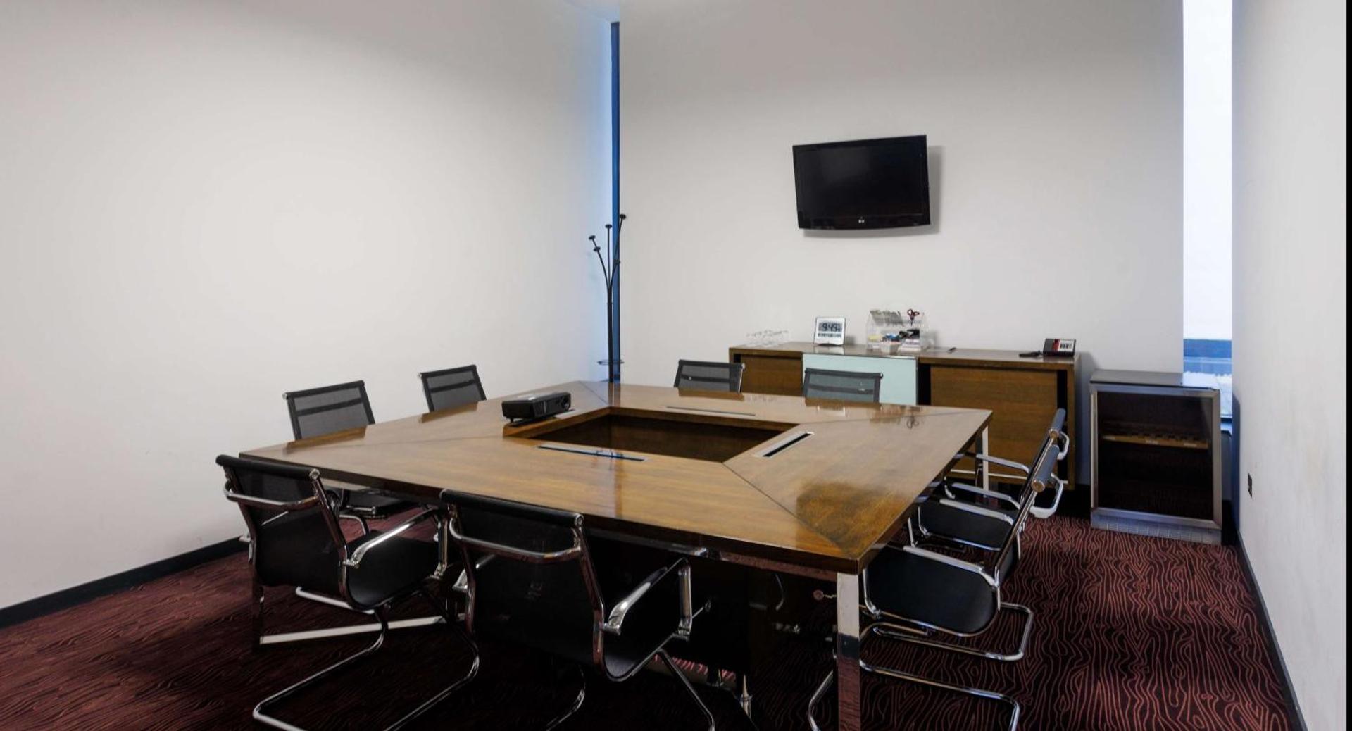 Meeting/conference room