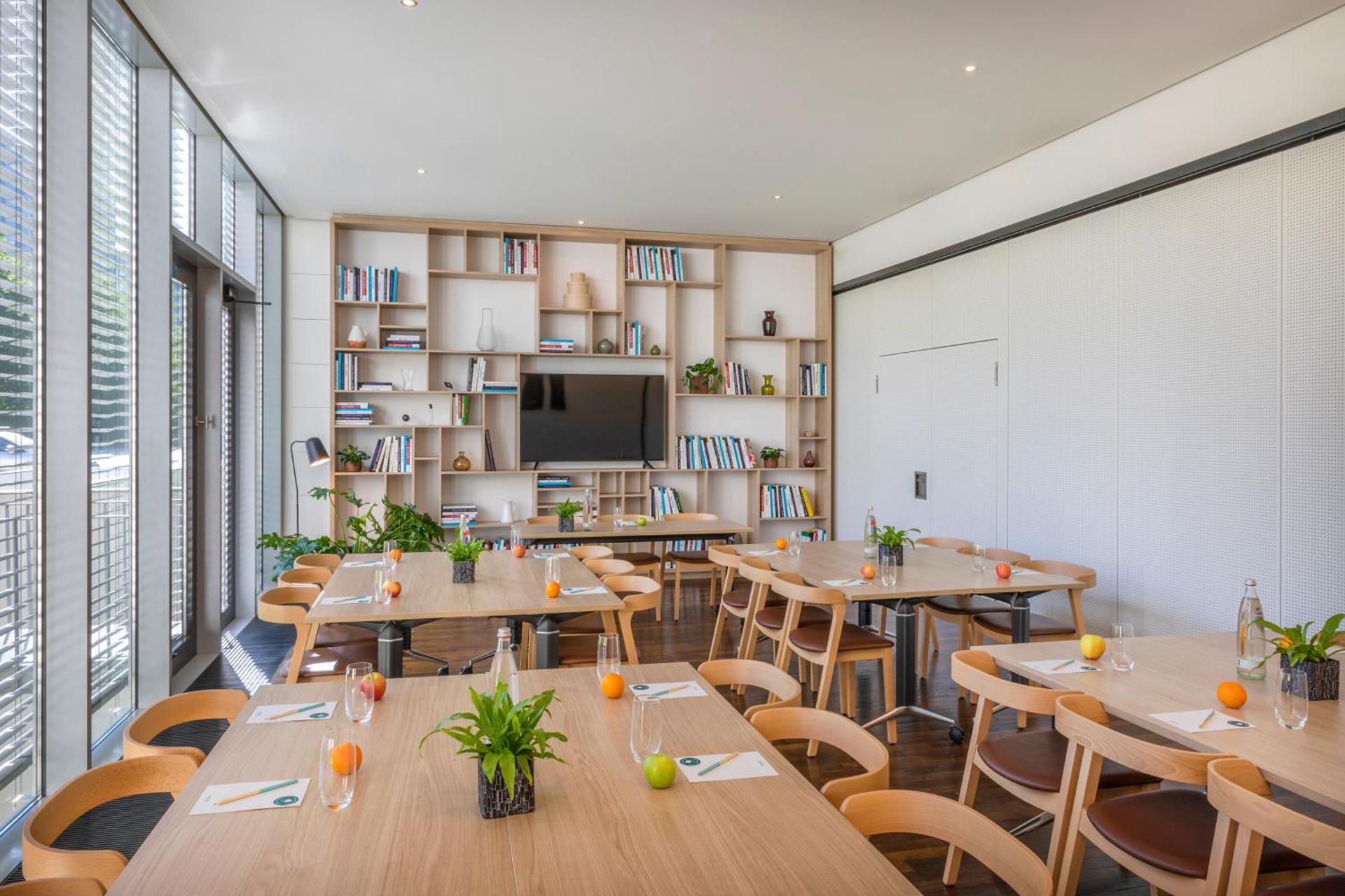 Meeting/conference room