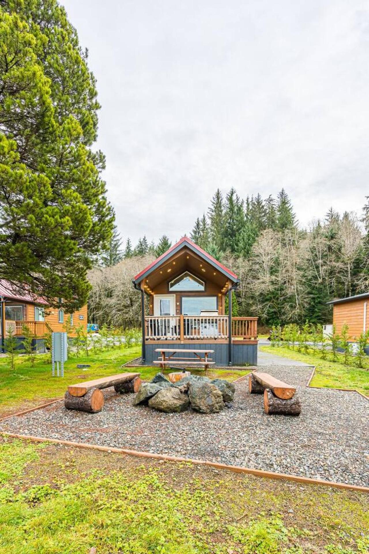 Rainforest Tiny Home Retreat #29 Rustic Modern