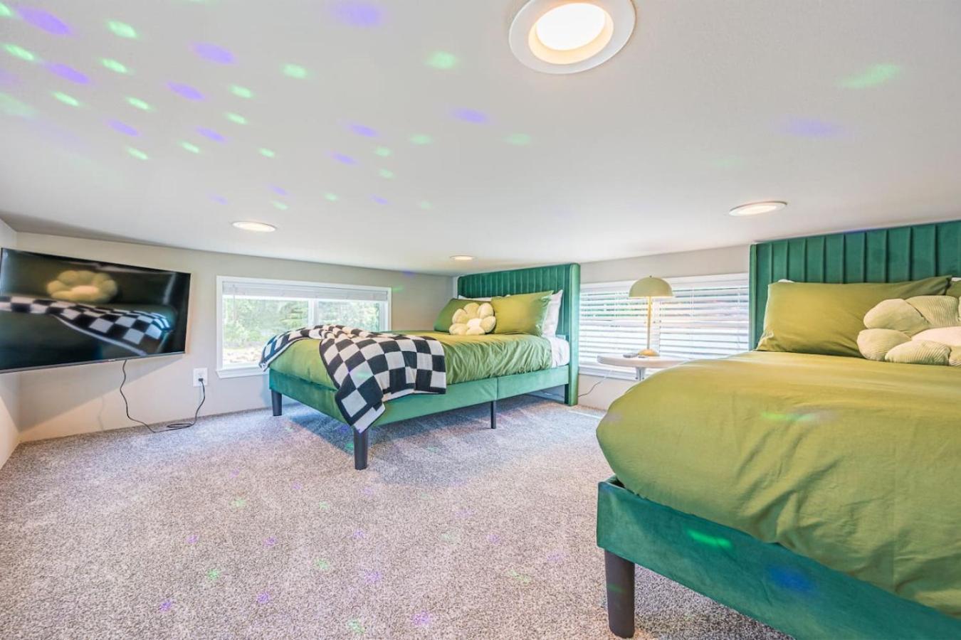 Rainforest Tiny Home Retreat 28