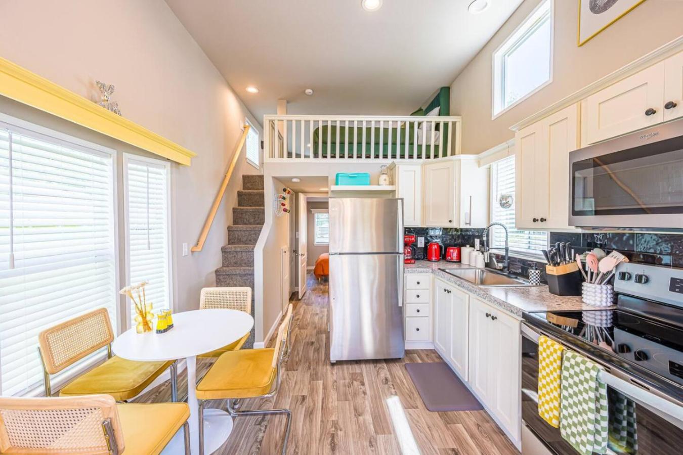 Rainforest Tiny Home Retreat 28