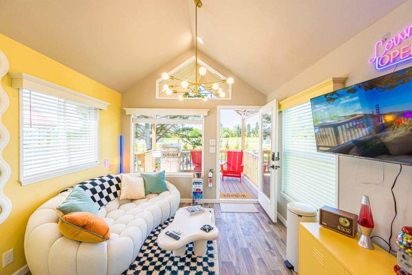 Rainforest Tiny Home Retreat 28