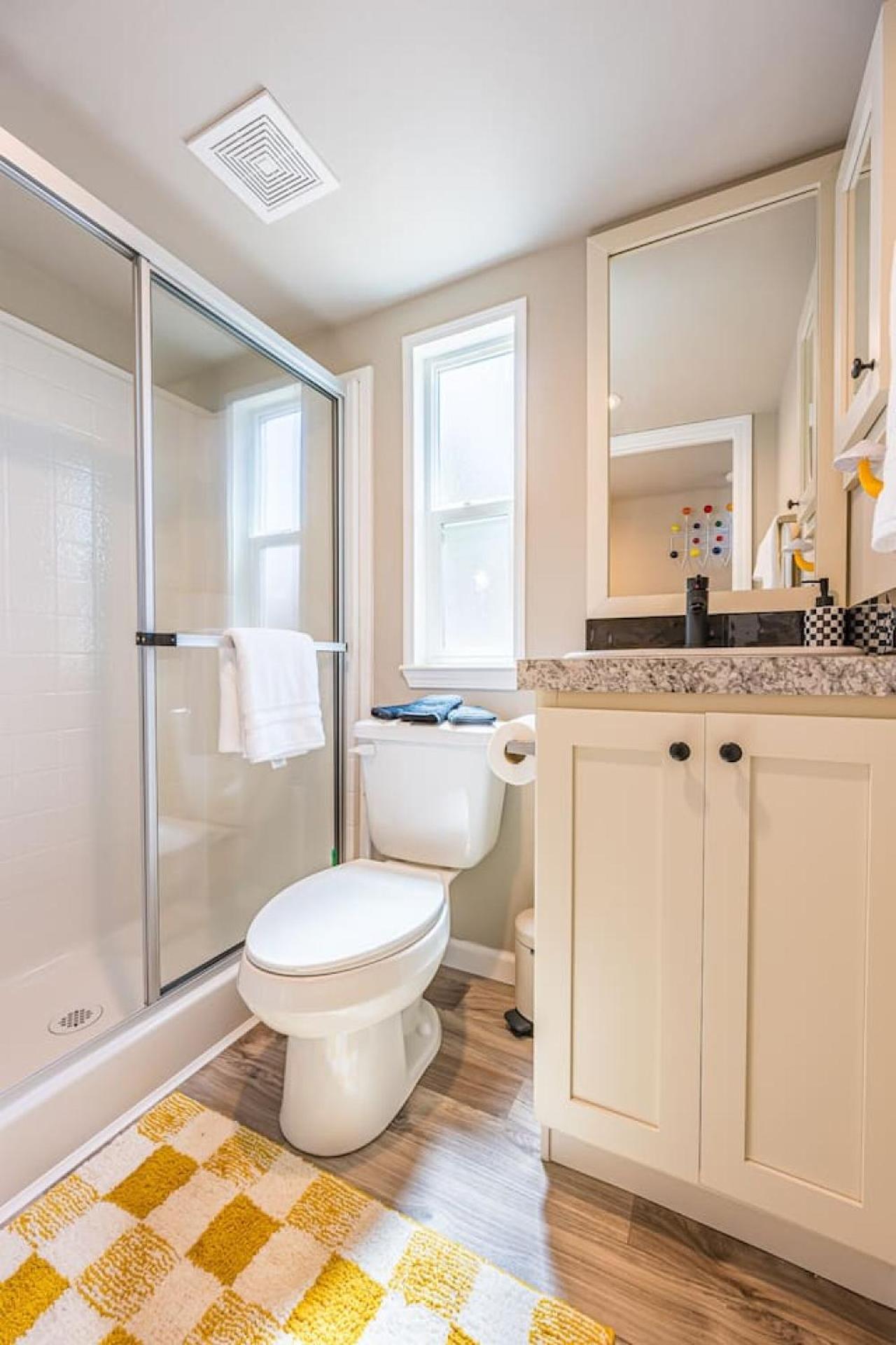 Rainforest Tiny Home Retreat 28