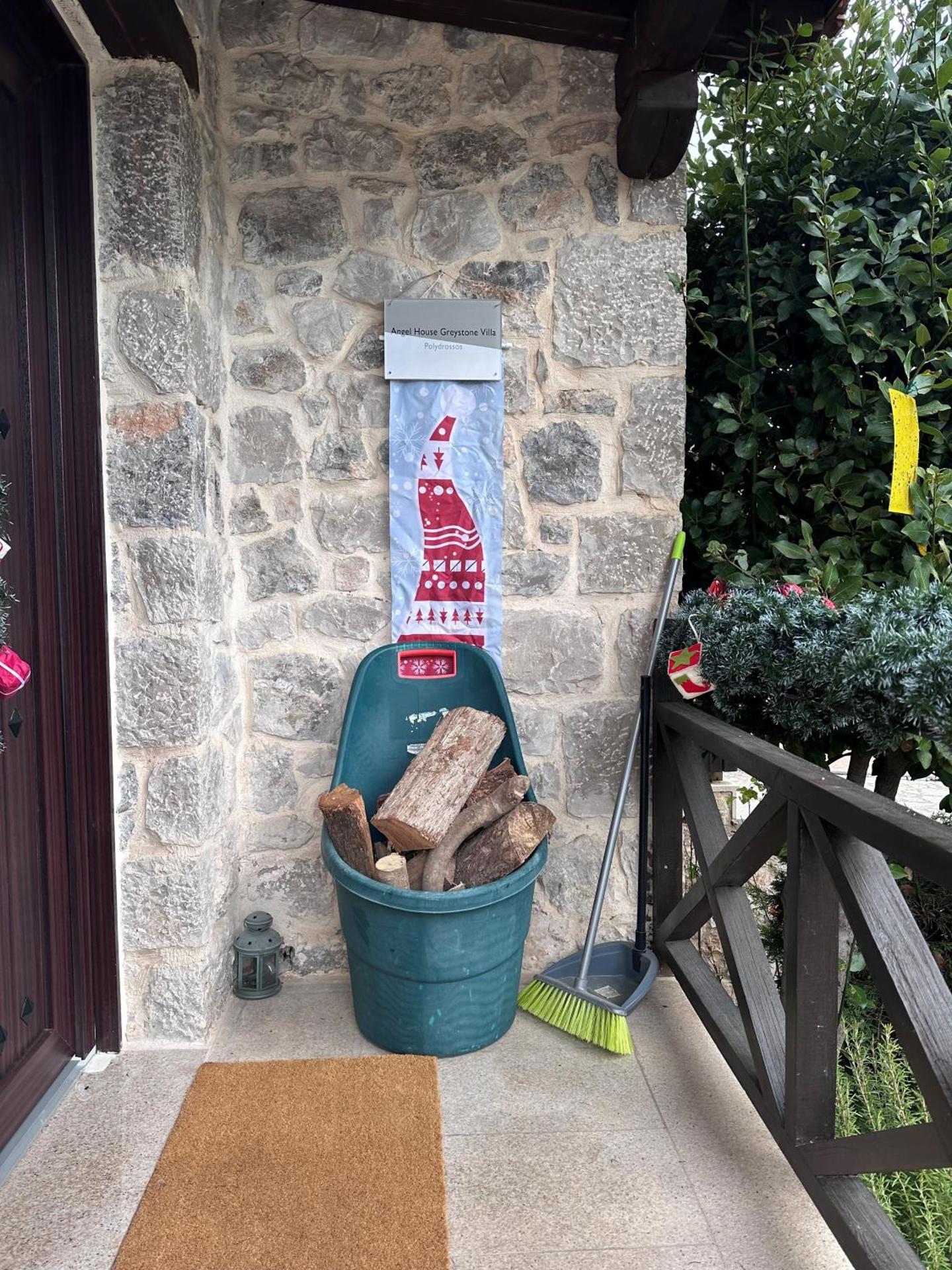 Angel House Greystone Villa Polydrossos