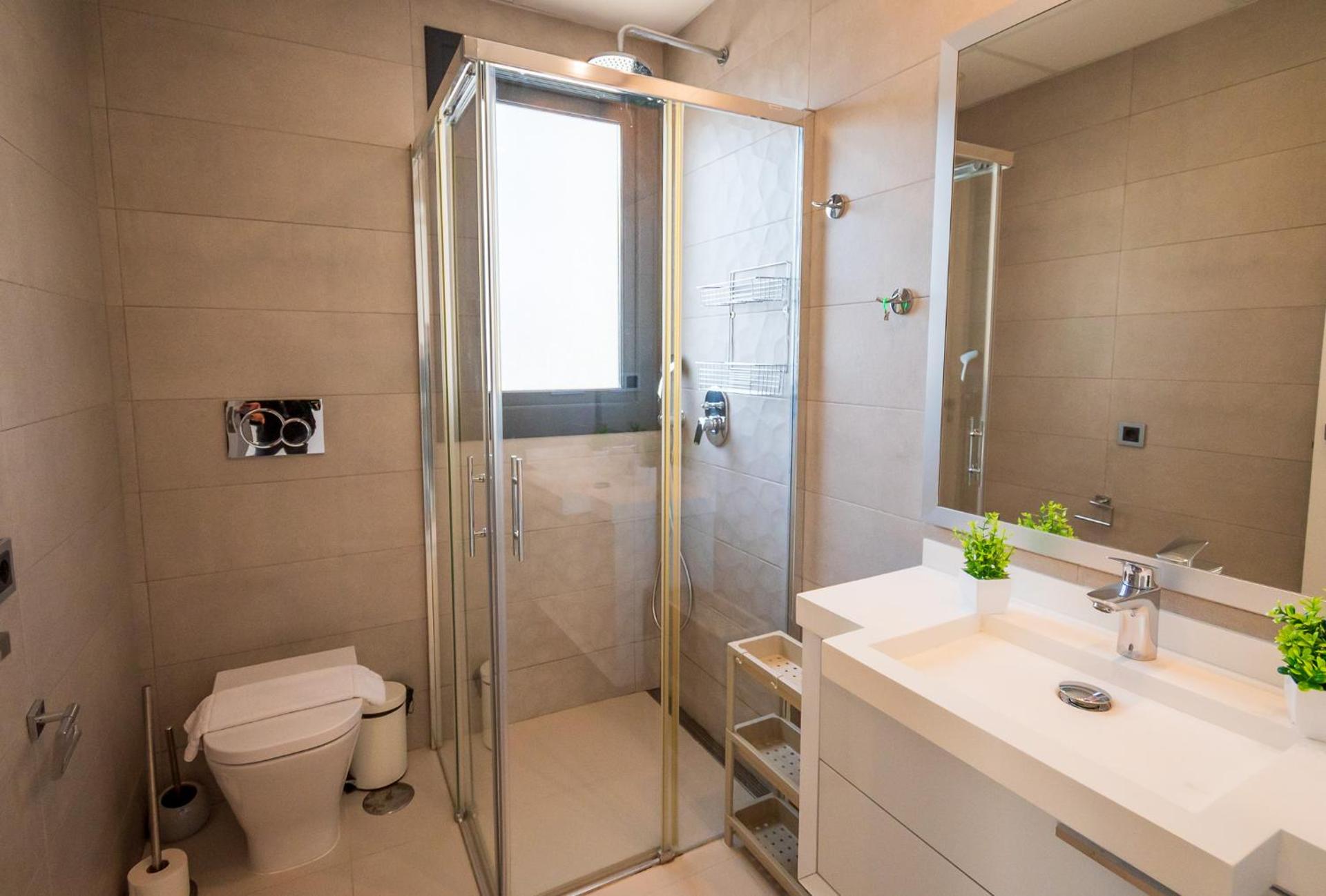 Sunset Drive 9 - 105 Premium