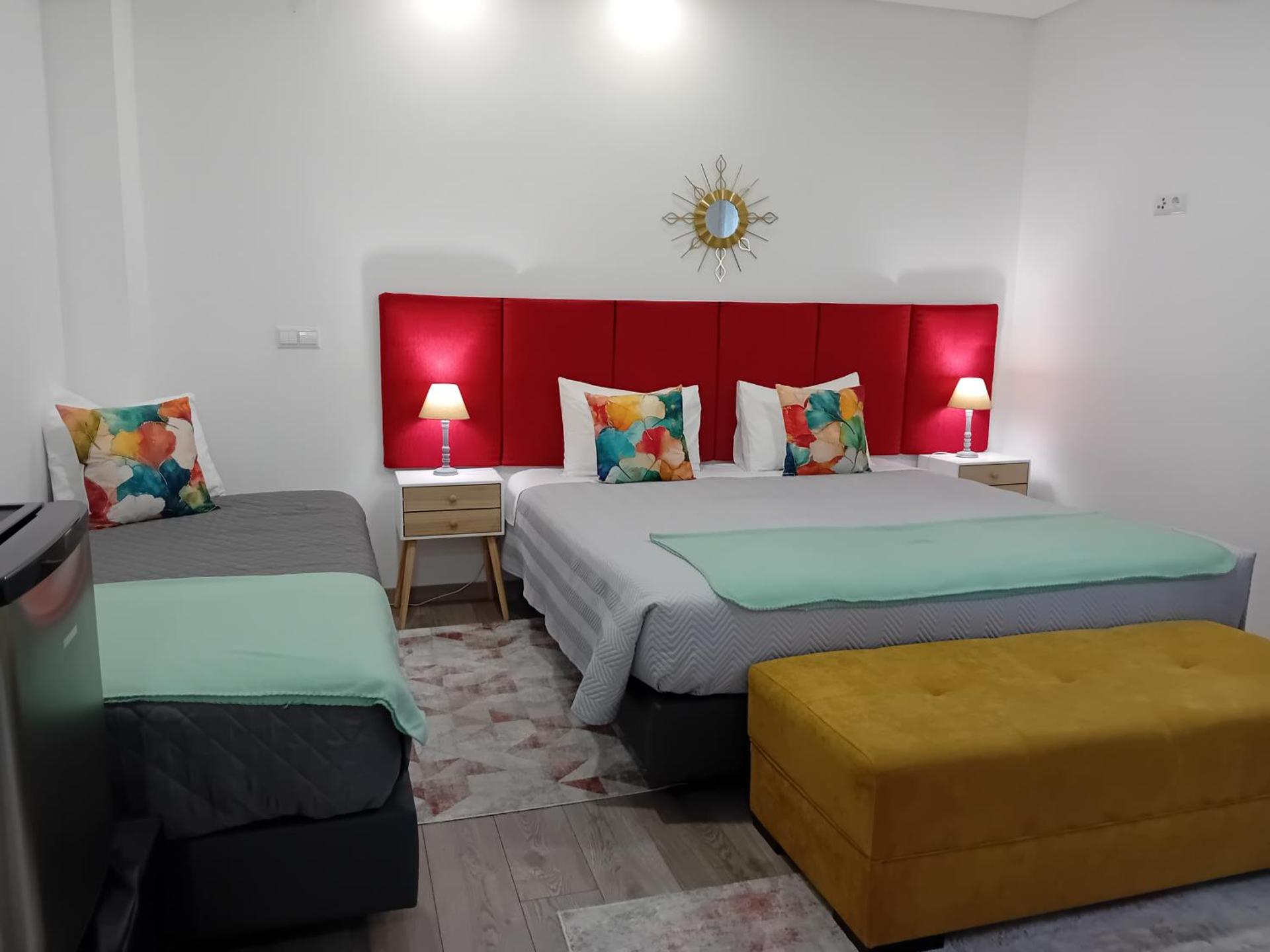 Camera Tripla Deluxe 