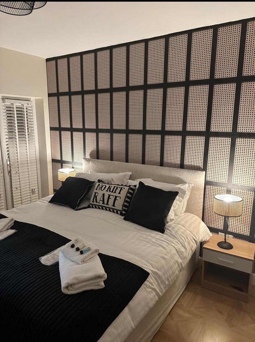 The Mayfair Lodge & Family Suite