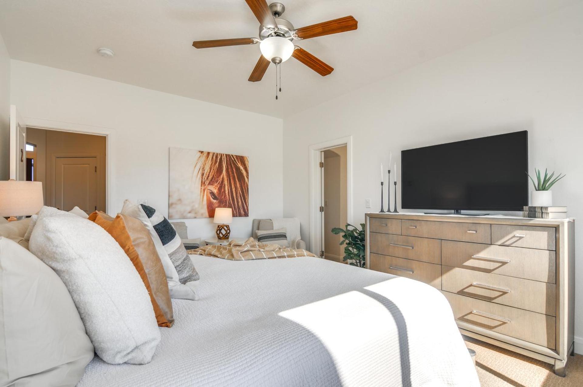 Zion Area Home with Scenic Views and Private Hot Tub!