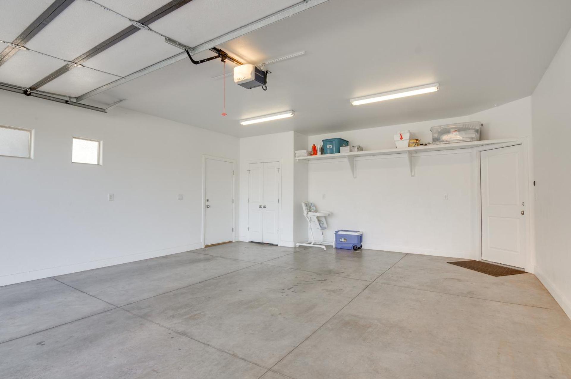 Zion Area Home with Scenic Views and Private Hot Tub!