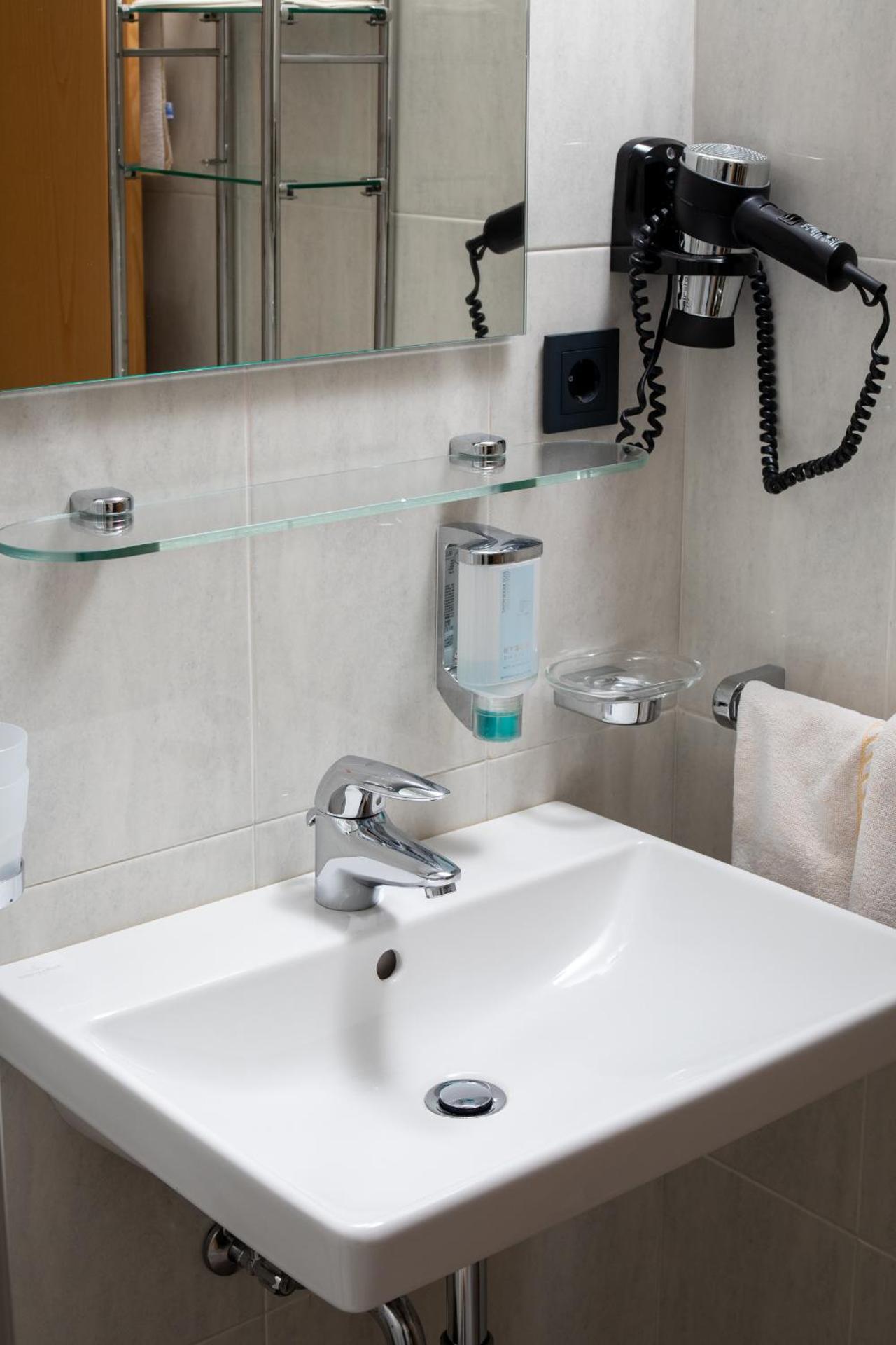 Ski-IN Ski-OUT Hotel Sonnleiten