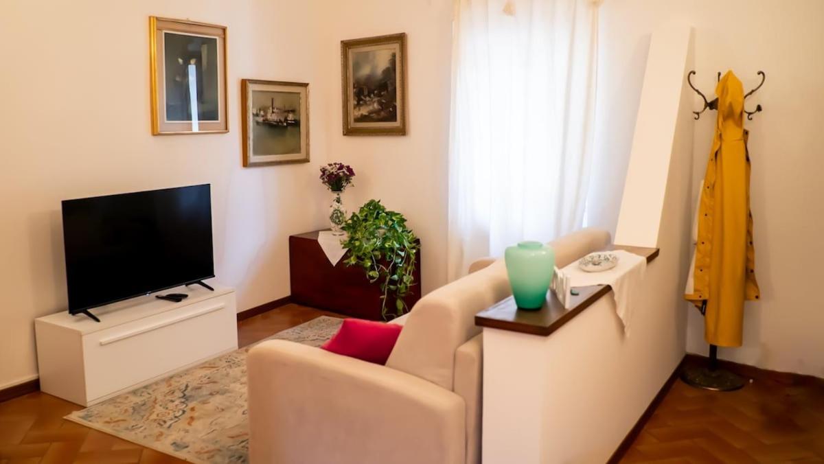 casa miranda - terrace on the river near Florence