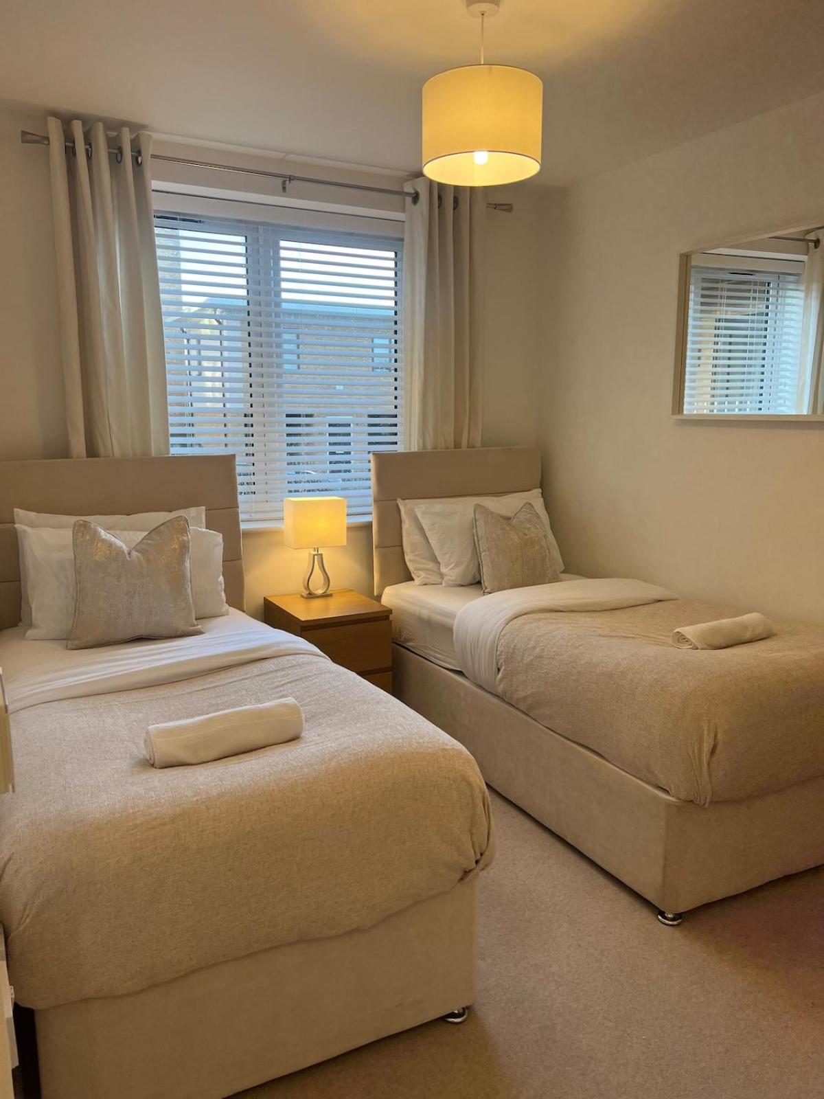 Spacious 2 Bed, 2 Bath Apartment by MCF