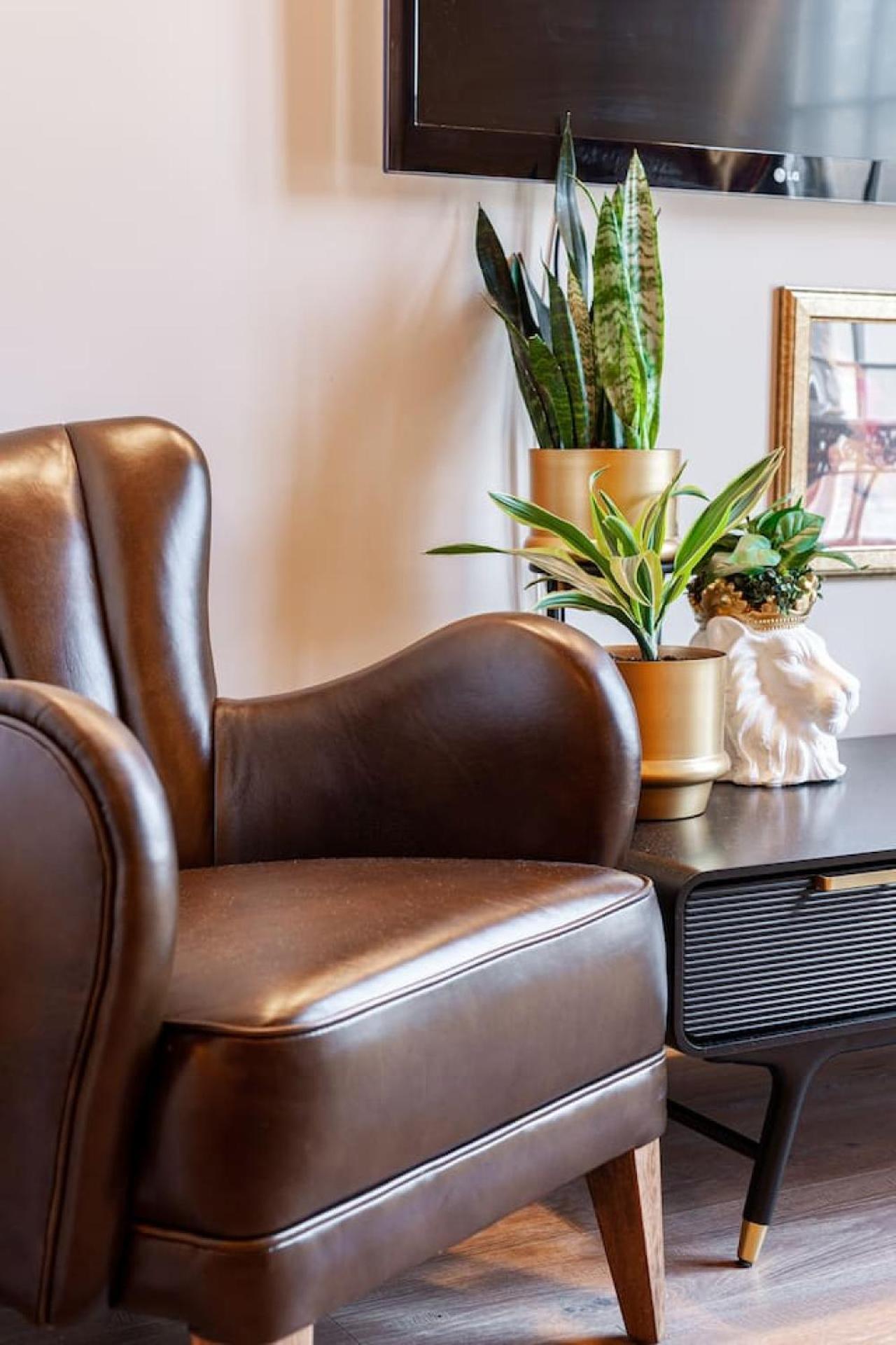 The Wallace Suite - Stratford