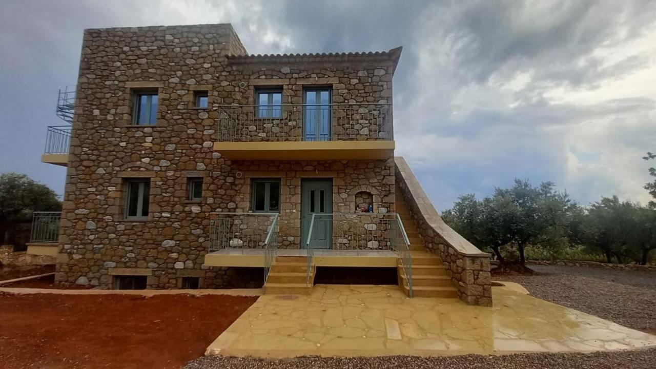 Marmaras Mani Houses